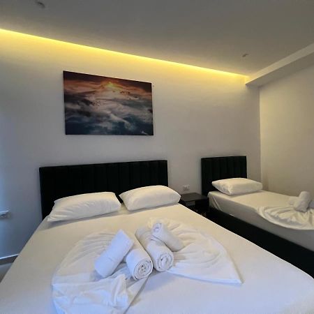 E&L Luxury Apartments Sarande Exterior photo